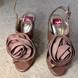 ANTONIO MELANI Brown Heels with Floral Accent Size 7